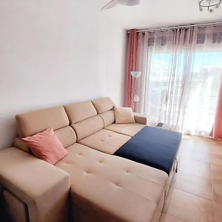 Cosy Castellon With Shared Pool